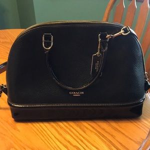 Black Coach Shoulder Handbag
